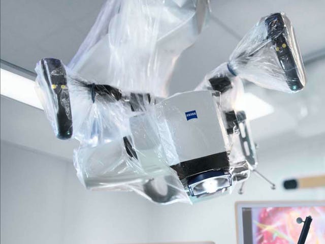 脳神経外科手術用顕微鏡 KINEVO 900(ZEISS社製)